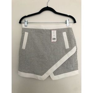 NWT Banana Republic White Textured Skirt Sz 2P